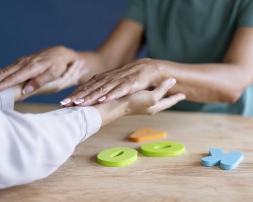woman-doing-occupational-therapy-session-with-psychologist (1)